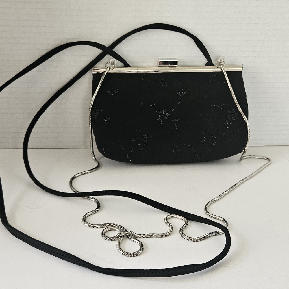 Liz Claiborne Black Embroidered Clutch Bag With Shoulder Strap - Picture 1 of 9